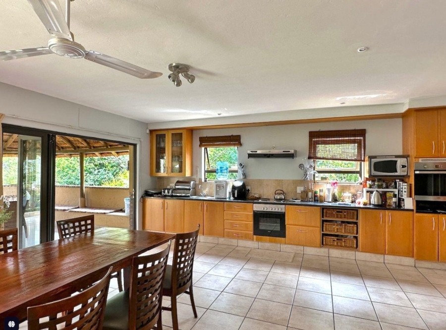 6 Bedroom Property for Sale in Boschenvaal River Front Lodges Free State